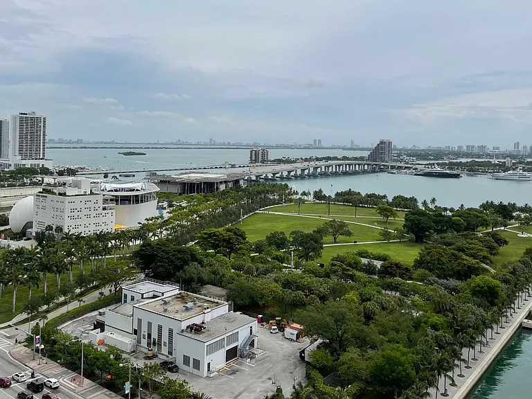888 Biscayne Blvd #1810 — Photo 16