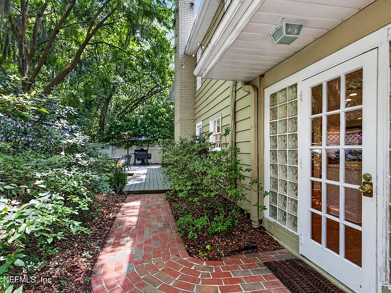 2920 Oak St — Photo 34
