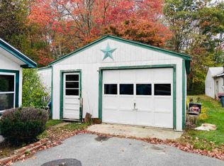 13 Elm Street, Epping, NH 03042