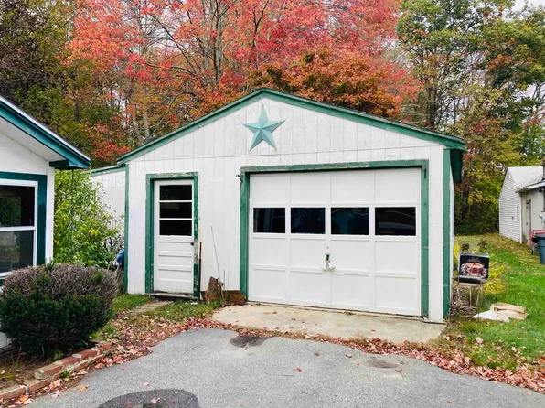 13 Elm Street, Epping, NH 03042