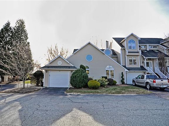 2nd image of 10 Canary Ct #50