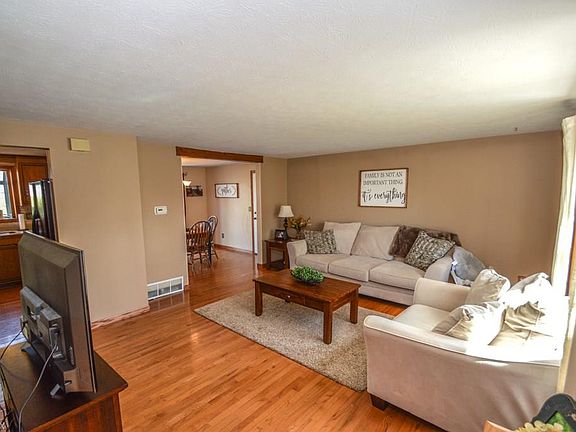 3rd image of 2865 Cynthia Dr
