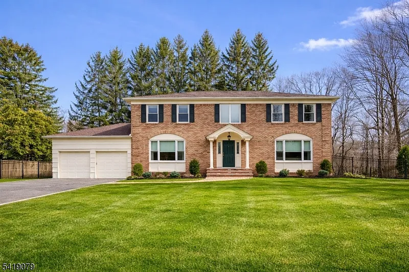 2 Barnstable Ct photo 1