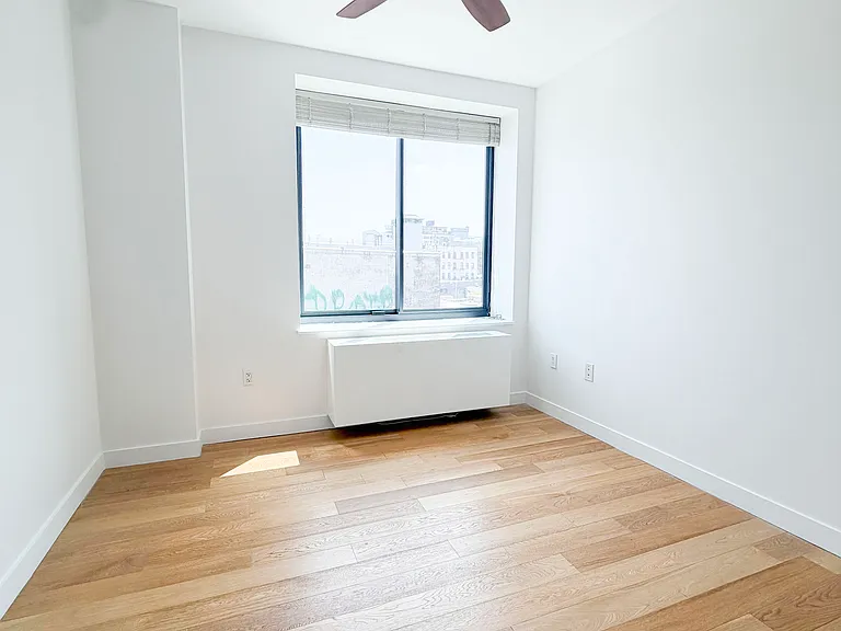 8 Vanderbilt Ave #4G — Photo 13
