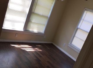 711 N 8th Ave, Denison, TX 75021