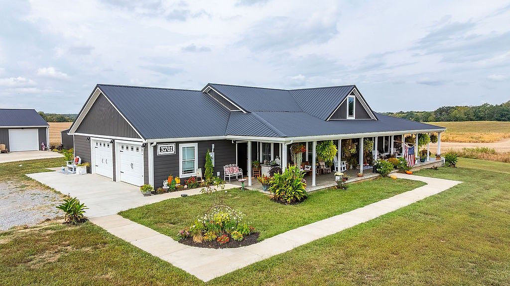 3761 South Rd, Cadiz, KY 42211 | MLS #3002435 | Zillow