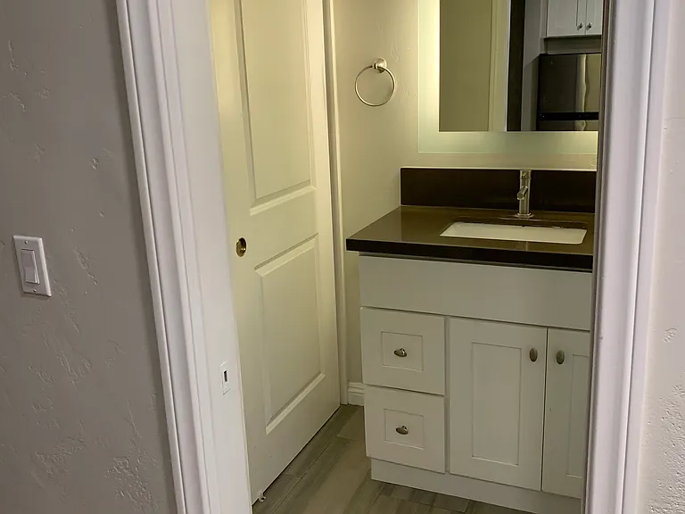 The Tides Apartments — Photo 7