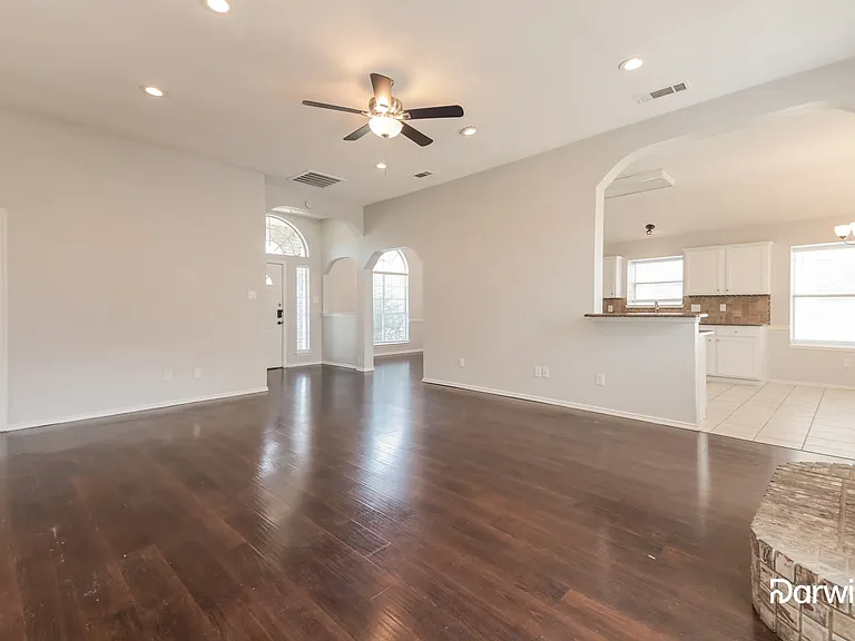 728 Sea Shell Dr — Photo 6
