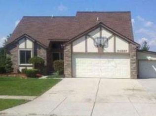 54837 Bradshaw Dr, New Baltimore, MI