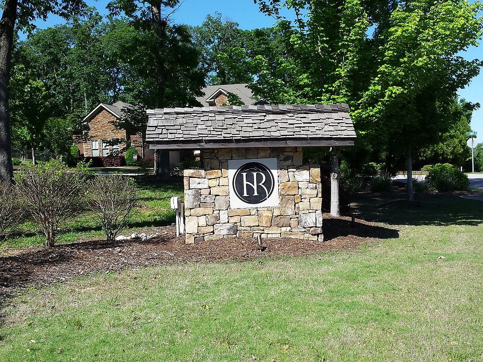 1st image of 2817 Talon Cir NE