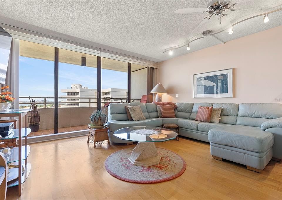 5940 Pelican Bay Plz S APT 1204, Gulfport, FL 33707 MLS U8196454