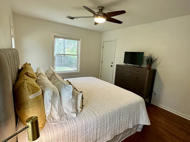 Primary Bedroom (King shown)