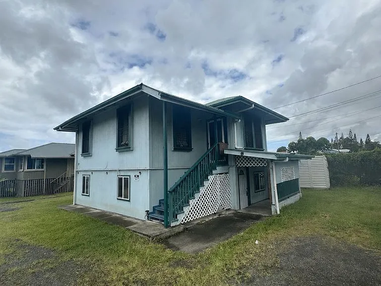 1521B Kinoole St — Photo 1