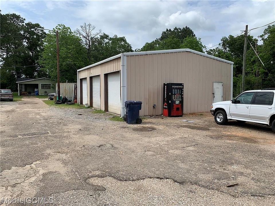 2nd image of 406 Shelton Beach Rd