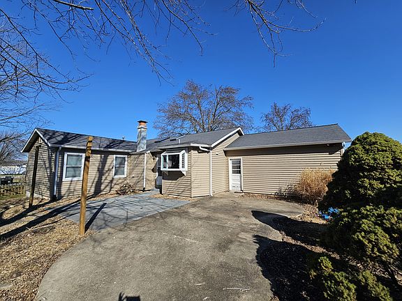 5th image of 403 Emberwood Dr