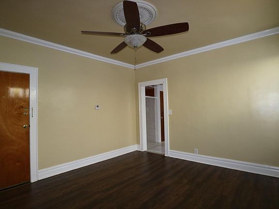 4th image of 138 Vermont Ave #2R