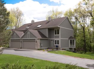 118 Wildwood Bay Drive, Mahtomedi, MN 55115