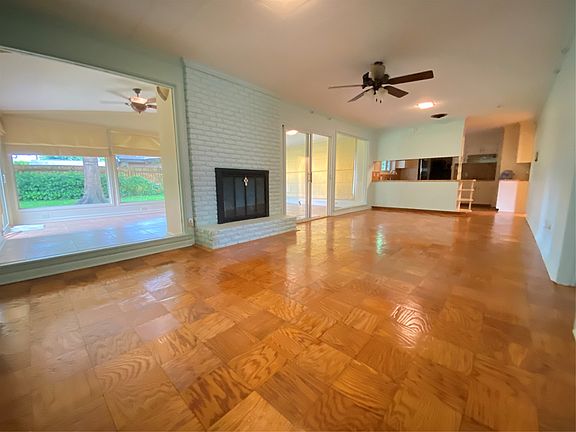 4th image of 301 Levin Ln
