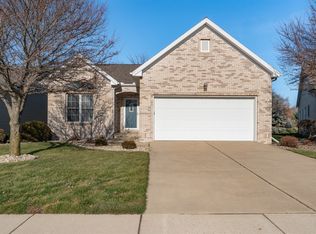 67 Crista Ann Ct, Bloomington, IL 61704