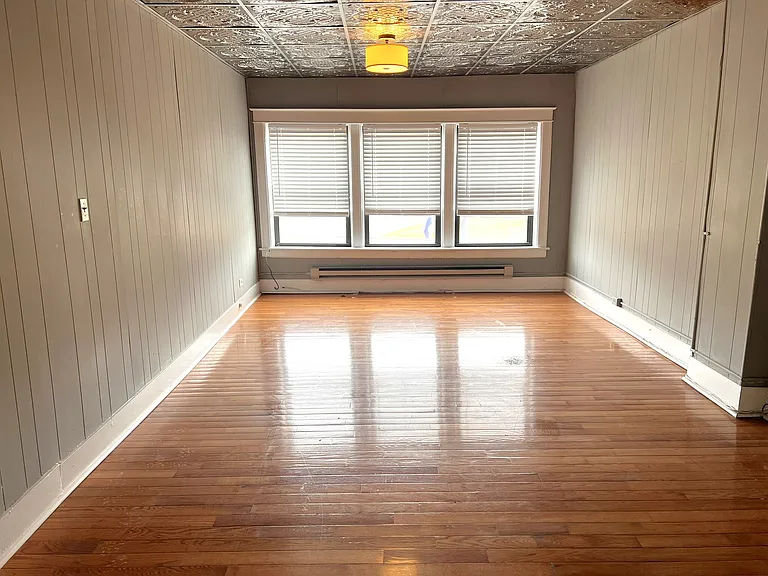 2 Raymond Ave — Photo 18