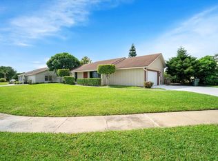 372 NW 35th Pl, Boca Raton, FL 33431