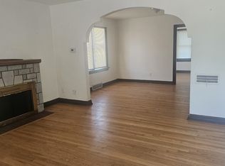 2824 Colonial Ave, Saint Louis, MO 63121