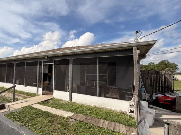 120/122 Ichabod Ave, Lehigh Acres, FL 33973