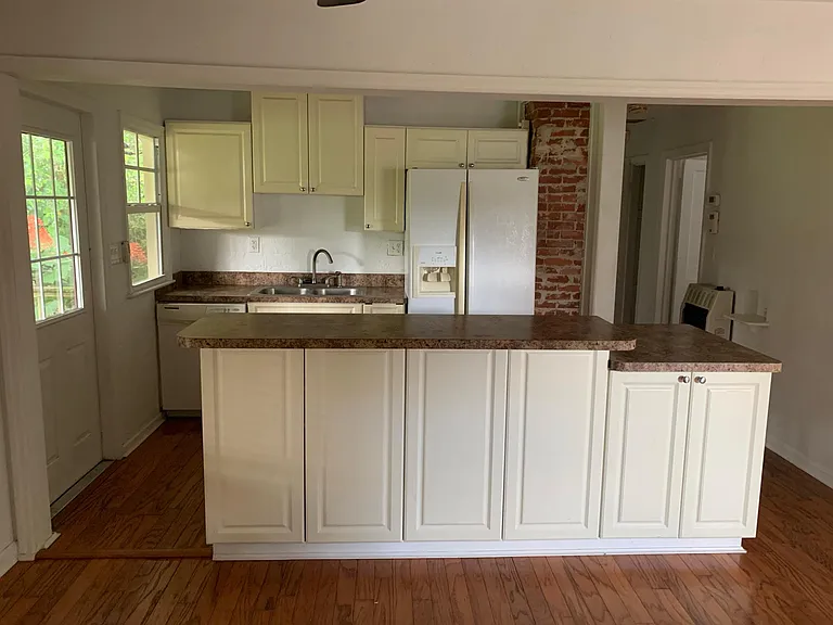 1408 Vassar St — Photo 5