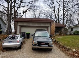 809 Maple St, Petoskey, MI 49770