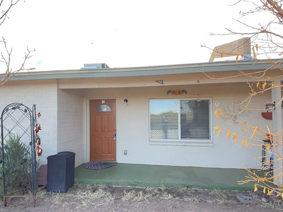 1411 E Sierra St #2