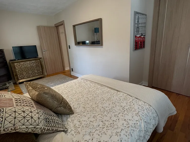 440 Tenafly Rd — Photo 11
