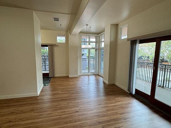 4th image of 200 Sheridan Ave APT 205