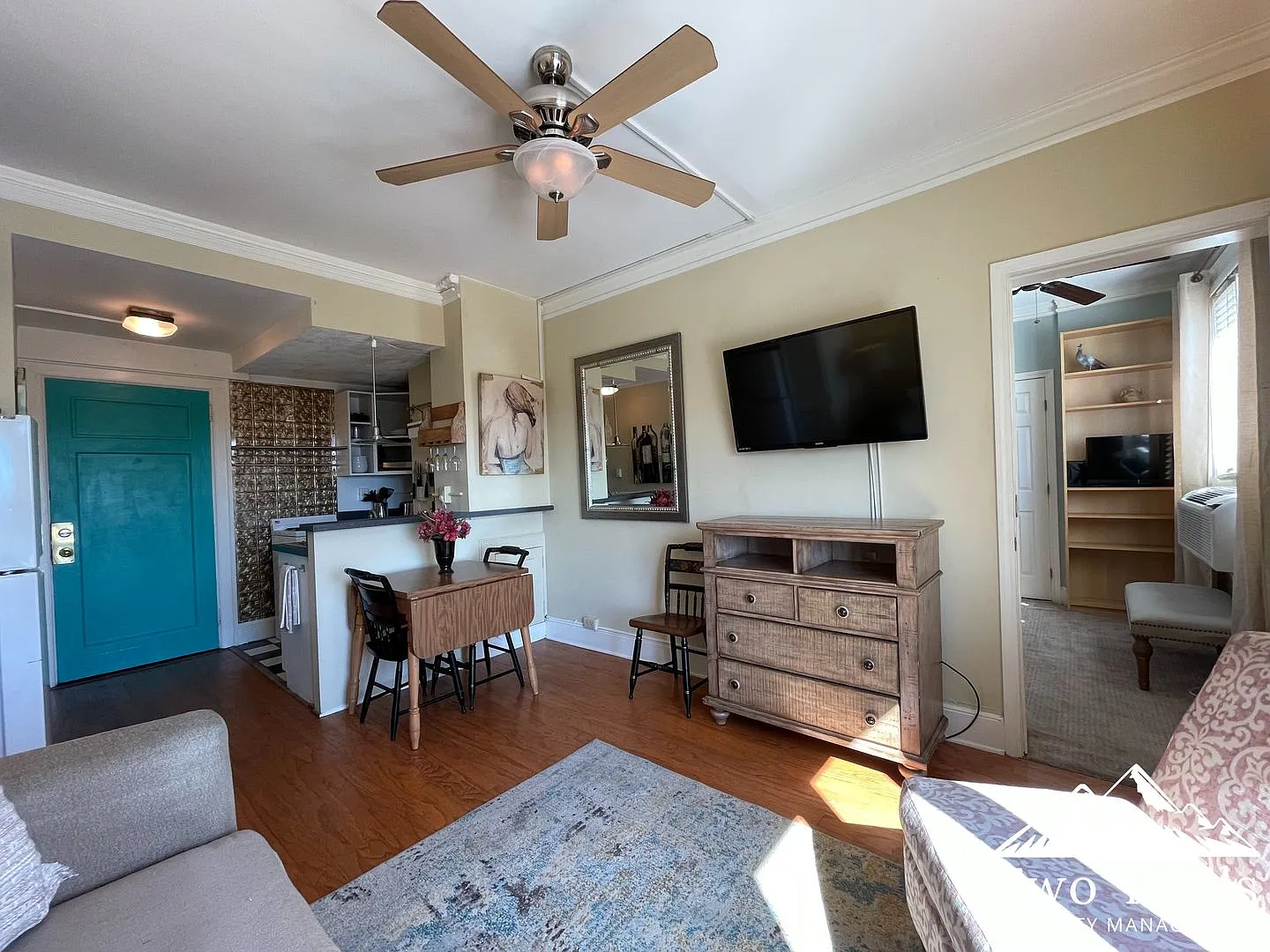 538 N Main St — Photo 3