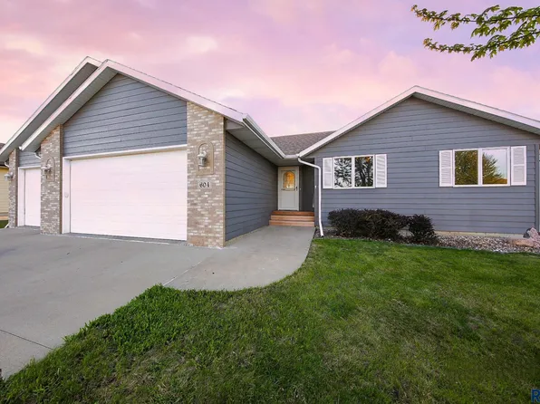604 Emmett Trl, Harrisburg, SD 57032