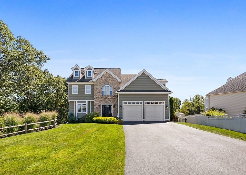 9 Vinegar Hill Dr, Saugus, MA 01906 | Zillow