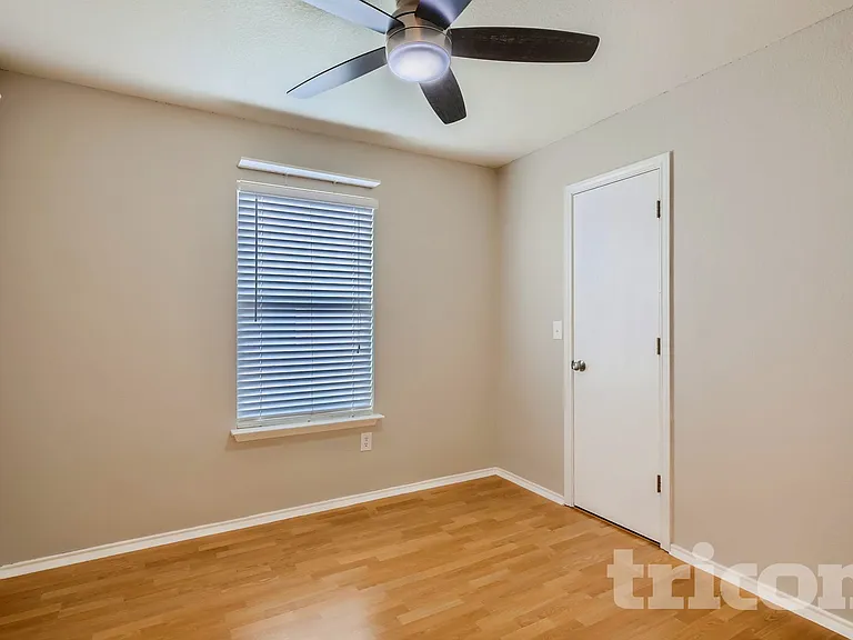 9227 Dublin Hts — Photo 8