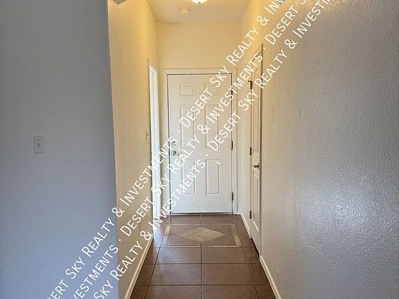 3rd image of 173 Oban Ct