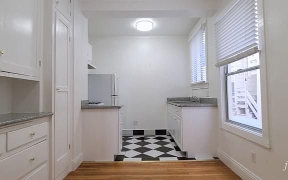 3rd image of 1545 Greenwich St APT 2