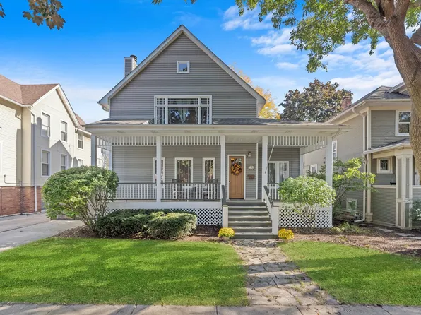 738 Belleforte Ave, Oak Park, IL 60302