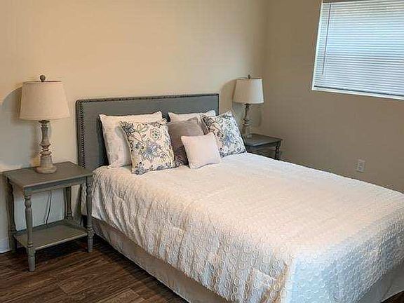 5th image of 1110 Stainback St #4102