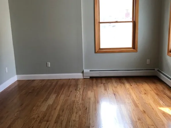 125 McKinley Ave Floor 2, Lodi, NJ 07644