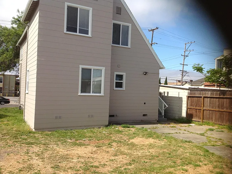 37th St — Photo 27