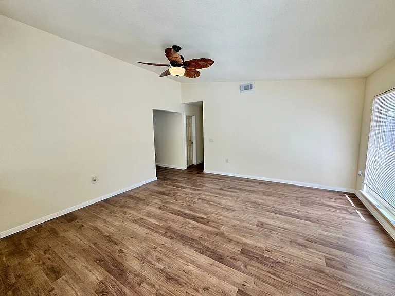 5806 Misty Gln — Photo 9
