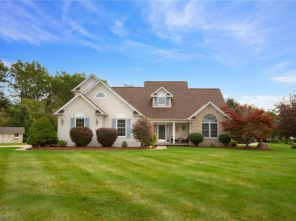 2447 Deerfield Dr, Avon, OH 44011