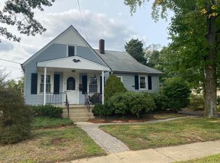 1 Kremer Ave, Eatontown, NJ 07724