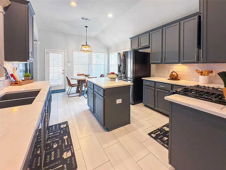 2516 Spring Landing Dr — Photo 13