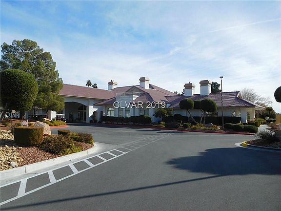 3rd image of 5012 Palm View Dr