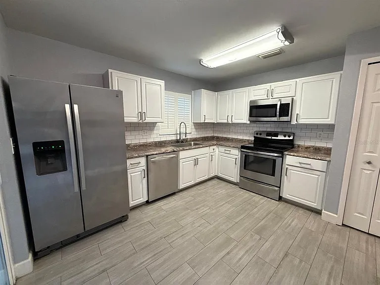 1215 Tuxford Dr — Photo 9