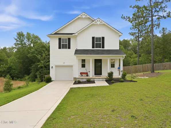 169 Hedge Hunter Court, Raeford, NC 28376