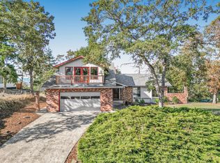 810 SE Summit Dr, Roseburg, OR 97470